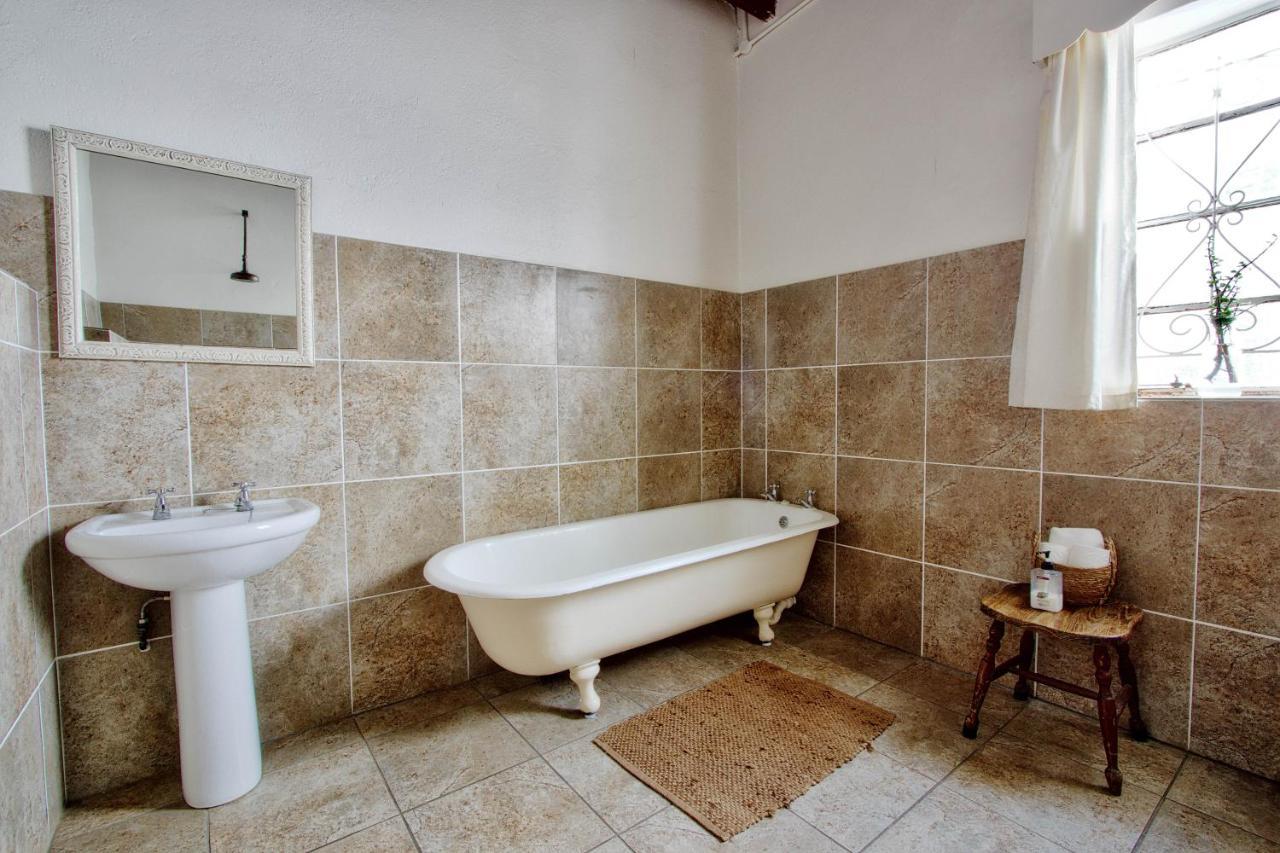 The Townhouse Villa กราฟฟ์-เรเน็ต ภายนอก รูปภาพ
